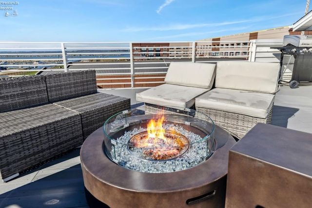 W 412 Shoreline Drive, Sandusky, OH 44870