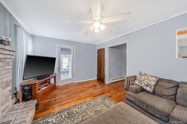 1532 Gogel Street, Holbrook, NY 11741