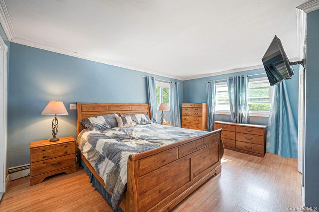 1532 Gogel Street, Holbrook, NY 11741