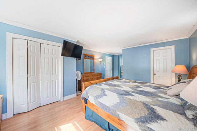 1532 Gogel Street, Holbrook, NY 11741