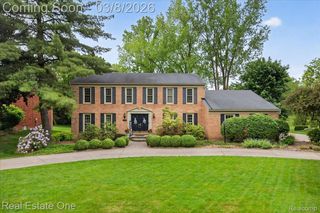 1145 Hickory Hill Drive, Rochester Hills, MI 48309
