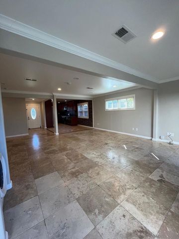 4941 Gary St., San Diego, CA 92115