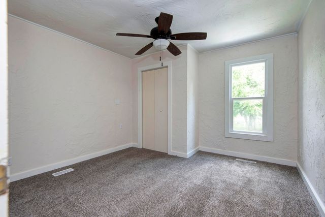 311 W Pleasant Street, Aurora, MO 65605