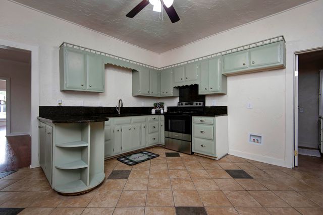 311 W Pleasant Street, Aurora, MO 65605