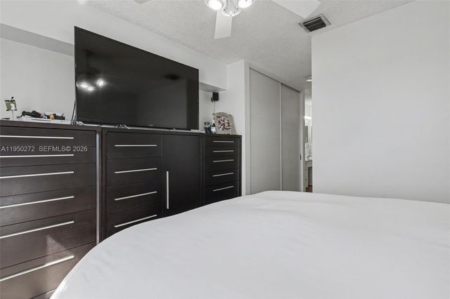 15842 NW 10th St, Pembroke Pines, FL 33028