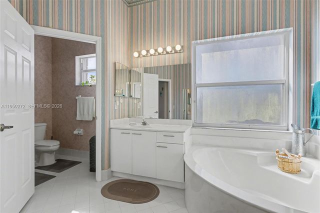 15842 NW 10th St, Pembroke Pines, FL 33028