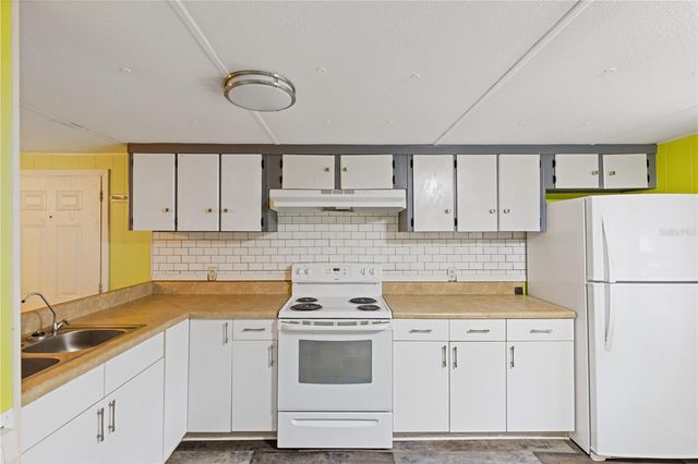 16760 SE 102ND AVENUE ROAD, Summerfield, FL 34491