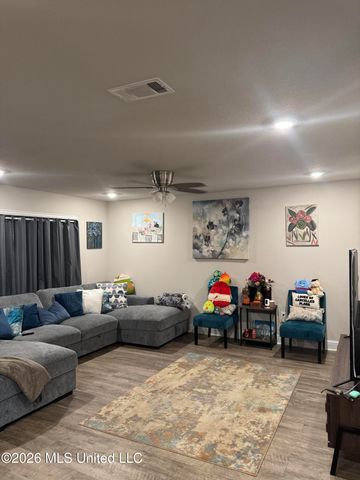 6587 Eastland Circle, Biloxi, MS 39532