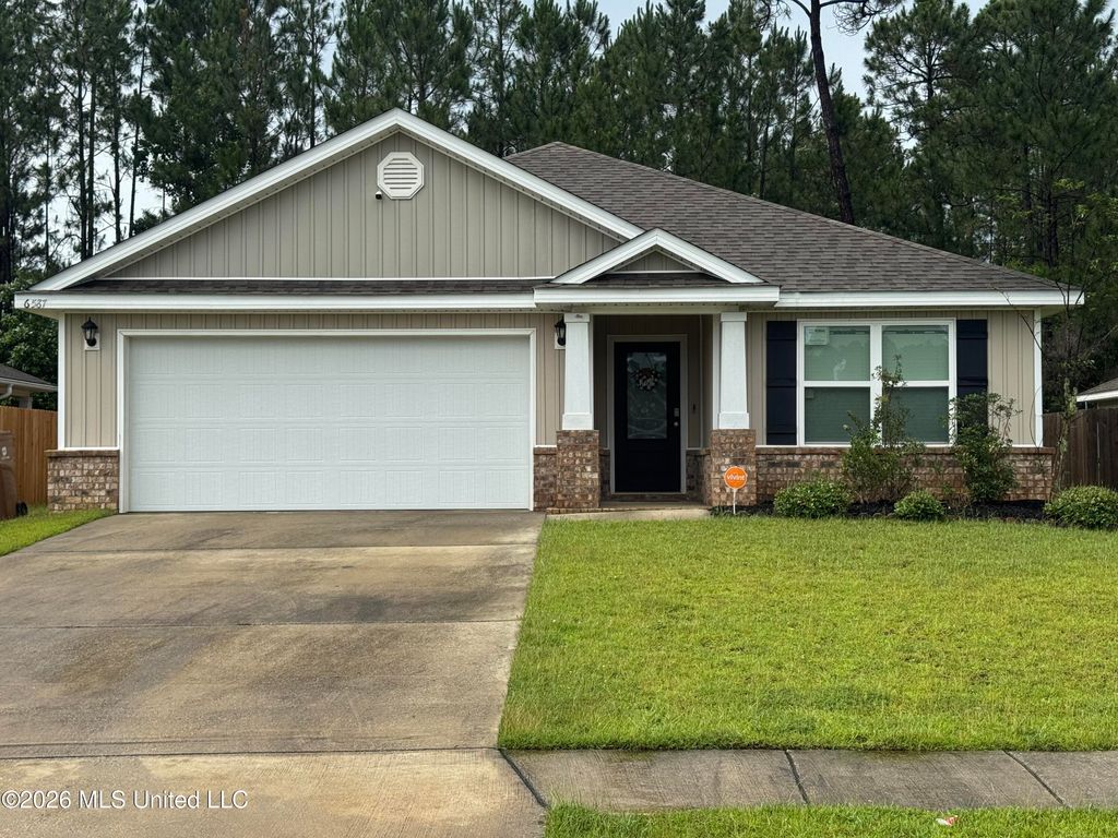 6587 Eastland Circle, Biloxi, MS 39532
