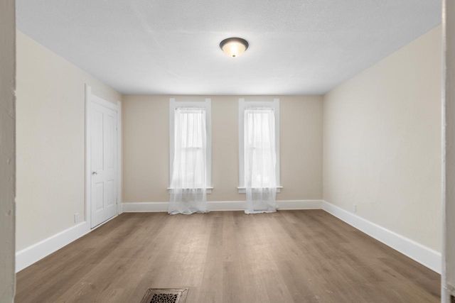 118 E North AVENUE, Milwaukee, WI 53212