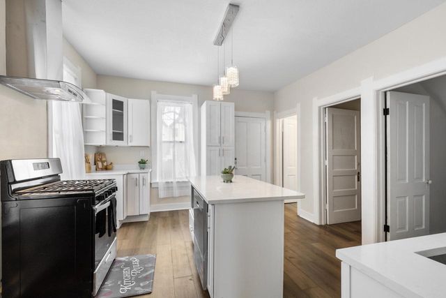 118 E North AVENUE, Milwaukee, WI 53212