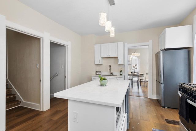 118 E North AVENUE, Milwaukee, WI 53212