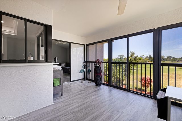 5805 Trailwinds DR 326, Fort Myers, FL 33907