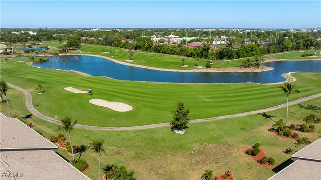 5805 Trailwinds DR 326, Fort Myers, FL 33907