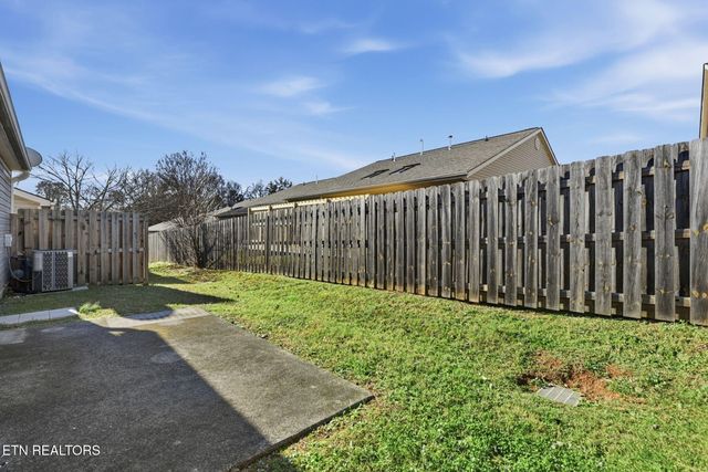 8617 Little Field Way, Knoxville, TN 37923