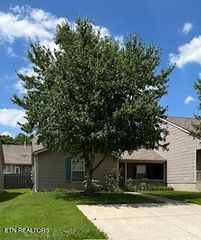 8617 Little Field Way, Knoxville, TN 37923