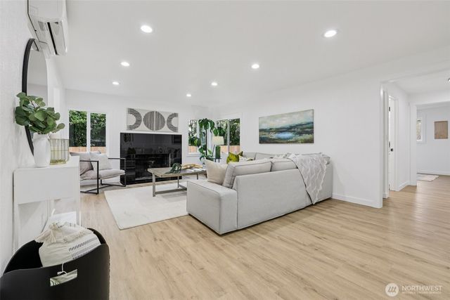 13107 Military Road S, Seatac, WA 98168