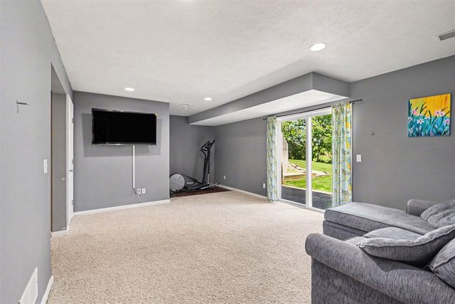7046 Shady Knoll Drive, Caledonia, MI 49316