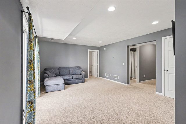 7046 Shady Knoll Drive, Caledonia, MI 49316