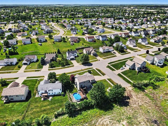 7046 Shady Knoll Drive, Caledonia, MI 49316