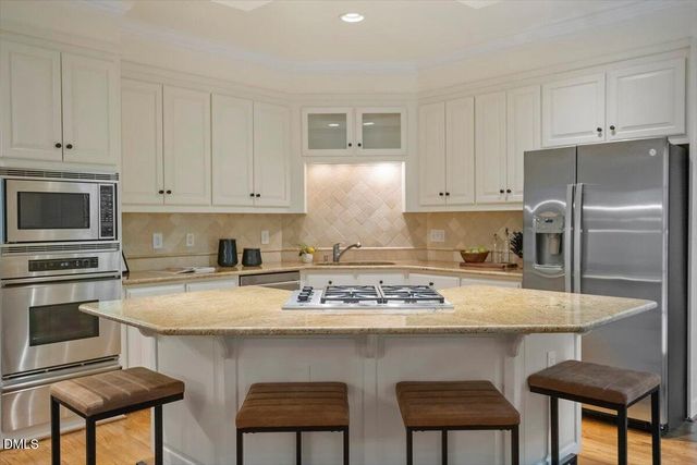 102 Woodsage Way, Cary, NC 27518