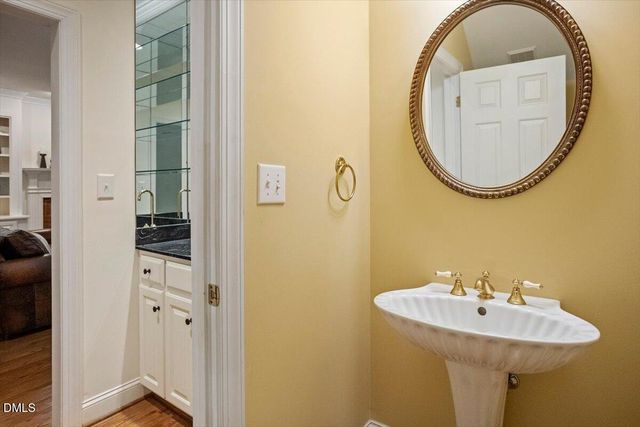 102 Woodsage Way, Cary, NC 27518