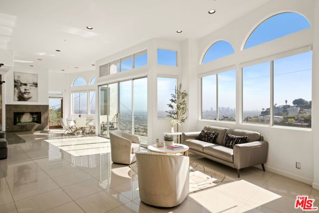 8435 FRANKLIN Avenue, West Hollywood, CA 90069
