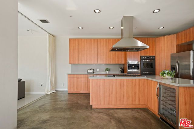 8435 FRANKLIN Avenue, West Hollywood, CA 90069