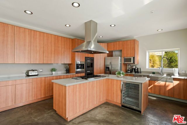 8435 FRANKLIN Avenue, West Hollywood, CA 90069