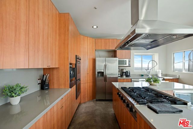 8435 FRANKLIN Avenue, West Hollywood, CA 90069