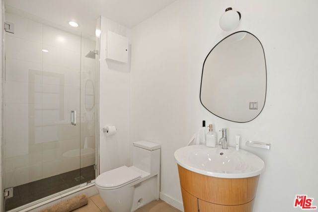 8435 FRANKLIN Avenue, West Hollywood, CA 90069