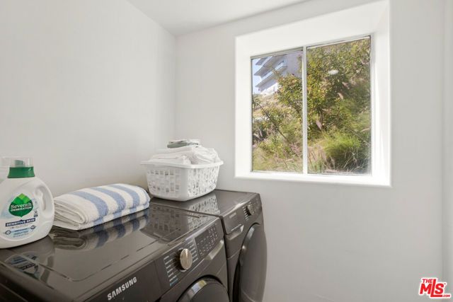 8435 FRANKLIN Avenue, West Hollywood, CA 90069
