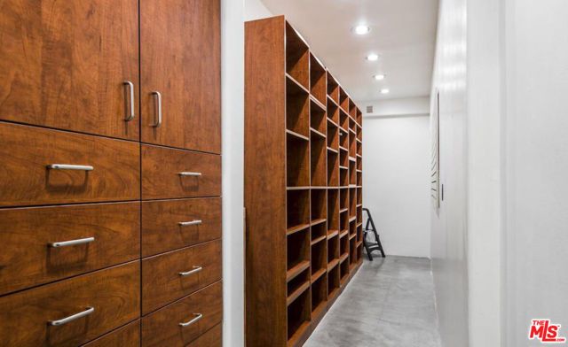 8435 FRANKLIN Avenue, West Hollywood, CA 90069