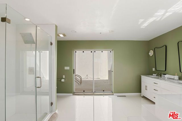 8435 FRANKLIN Avenue, West Hollywood, CA 90069