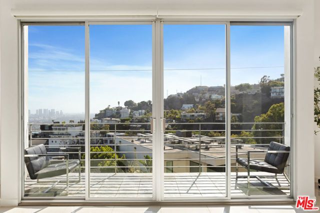 8435 FRANKLIN Avenue, West Hollywood, CA 90069