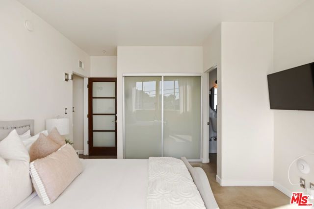 8435 FRANKLIN Avenue, West Hollywood, CA 90069
