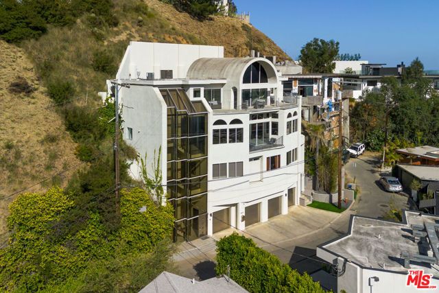 8435 FRANKLIN Avenue, West Hollywood, CA 90069