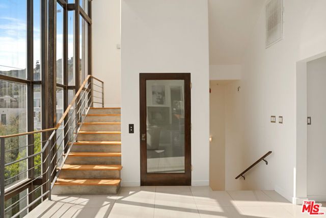 8435 FRANKLIN Avenue, West Hollywood, CA 90069