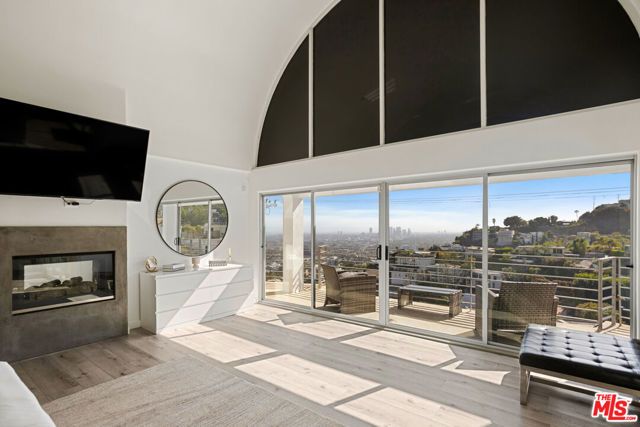 8435 FRANKLIN Avenue, West Hollywood, CA 90069