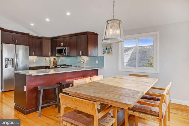 4 E 20TH ST, Barnegat Light, NJ 08006