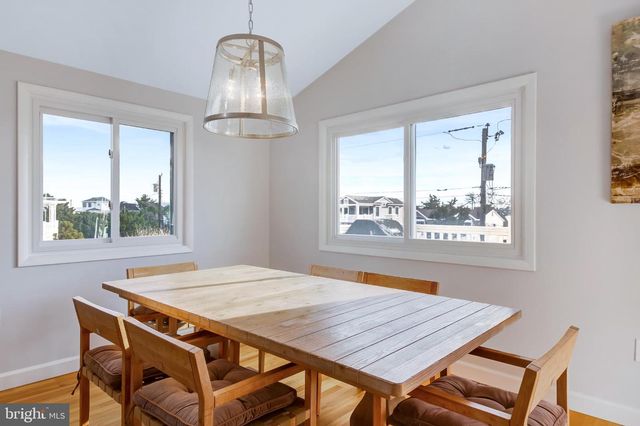 4 E 20TH ST, Barnegat Light, NJ 08006