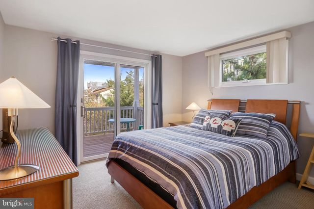 4 E 20TH ST, Barnegat Light, NJ 08006