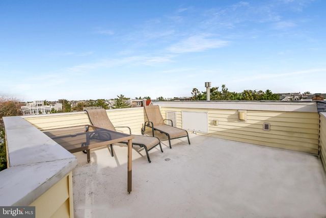 4 E 20TH ST, Barnegat Light, NJ 08006