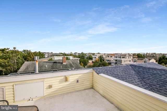 4 E 20TH ST, Barnegat Light, NJ 08006