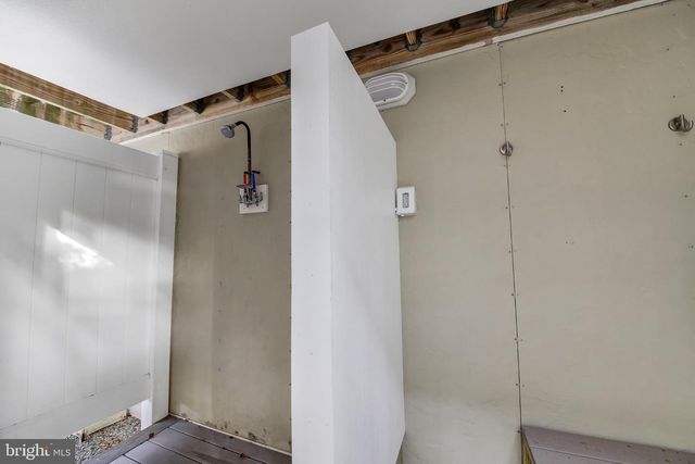 4 E 20TH ST, Barnegat Light, NJ 08006