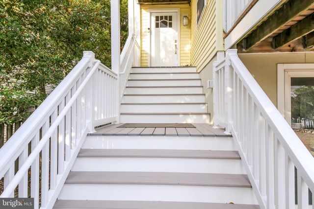 4 E 20TH ST, Barnegat Light, NJ 08006