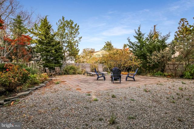 4 E 20TH ST, Barnegat Light, NJ 08006