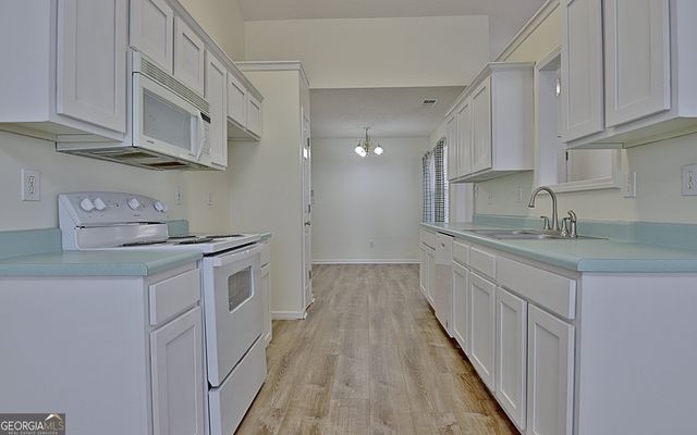 514 Sarahs Lane, Locust Grove, GA 30248