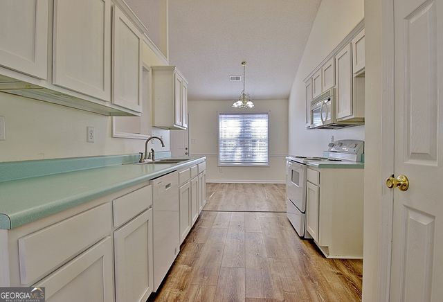 514 Sarahs Lane, Locust Grove, GA 30248