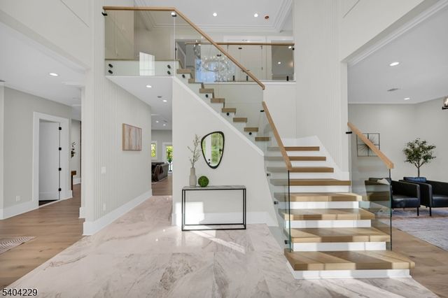 4 Drummond Ter, Livingston Twp., NJ 07039